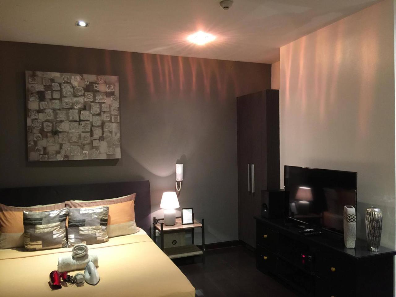 Seven Doors Aparthotels In Gramercy Makati Makati City Екстер'єр фото