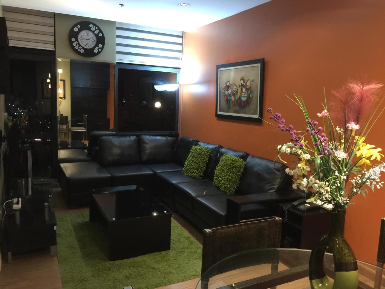 Seven Doors Aparthotels In Gramercy Makati Makati City Екстер'єр фото