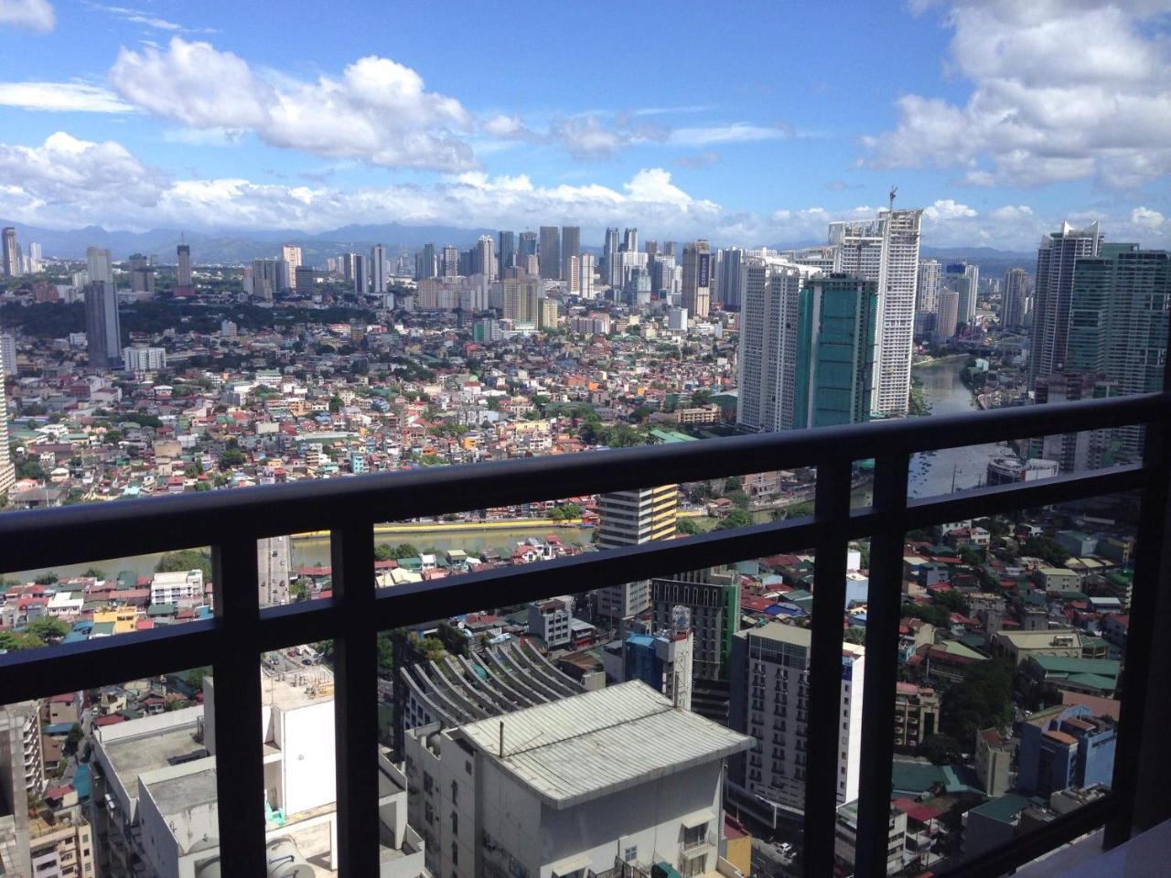 Seven Doors Aparthotels In Gramercy Makati Makati City Екстер'єр фото