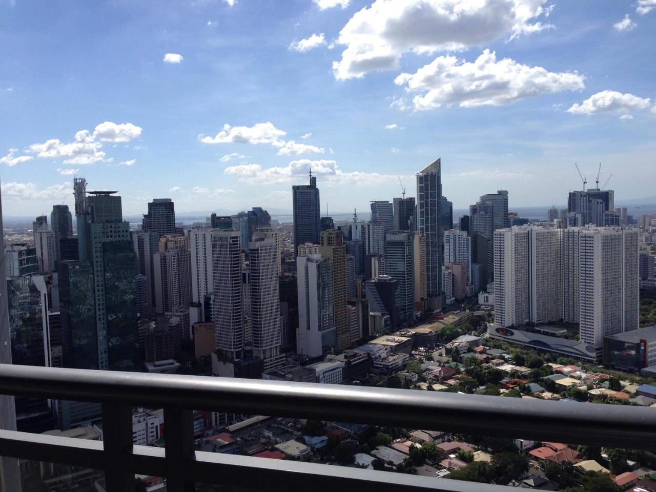 Seven Doors Aparthotels In Gramercy Makati Makati City Екстер'єр фото