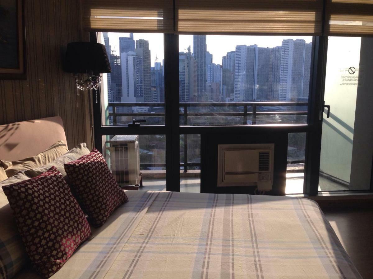 Seven Doors Aparthotels In Gramercy Makati Makati City Екстер'єр фото